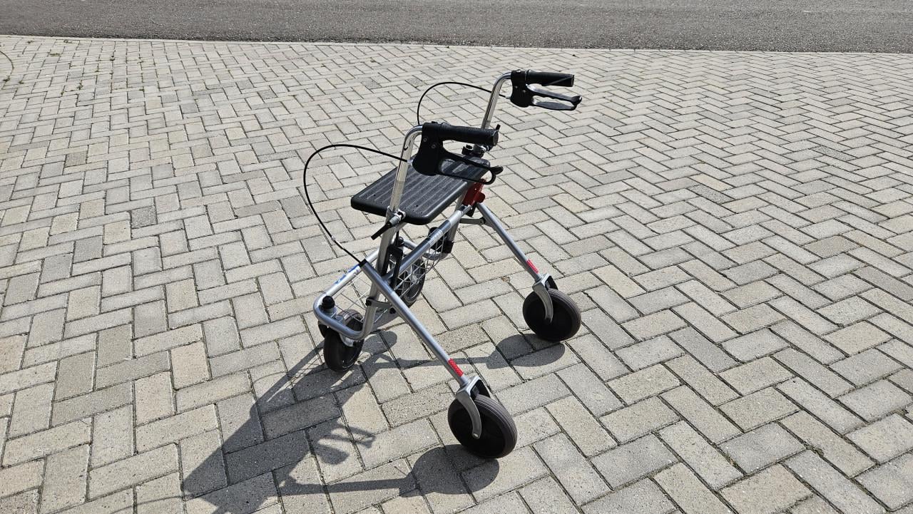 Rollator, in nieuwstaat, merk THUASNE