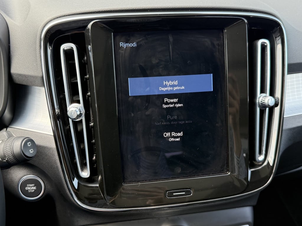 Volvo XC40 t4 211pk recharge inscription exp| panodak| camera| stoel+stuur.