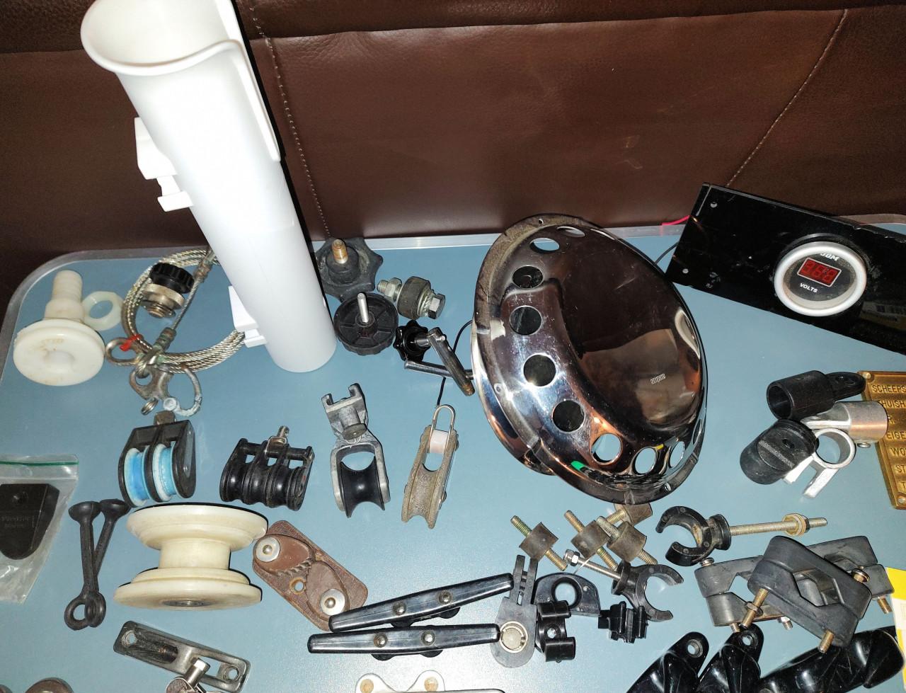 Te koop : boot onderdelen, watersport artikelen