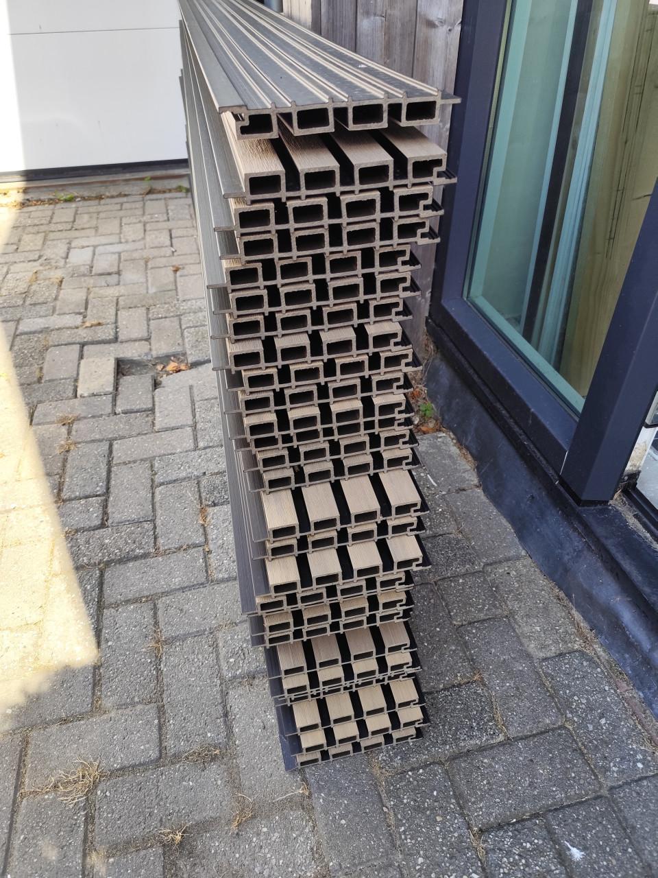 Composiet gevelbekleding oak black 290 cm, 30 panelen