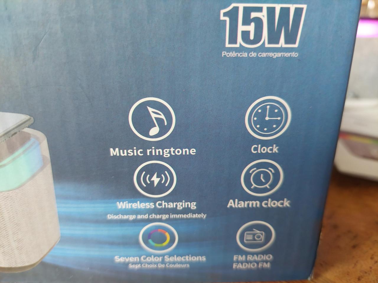 Nieuwe draadloze LED bleutooth speaker/klok/radio