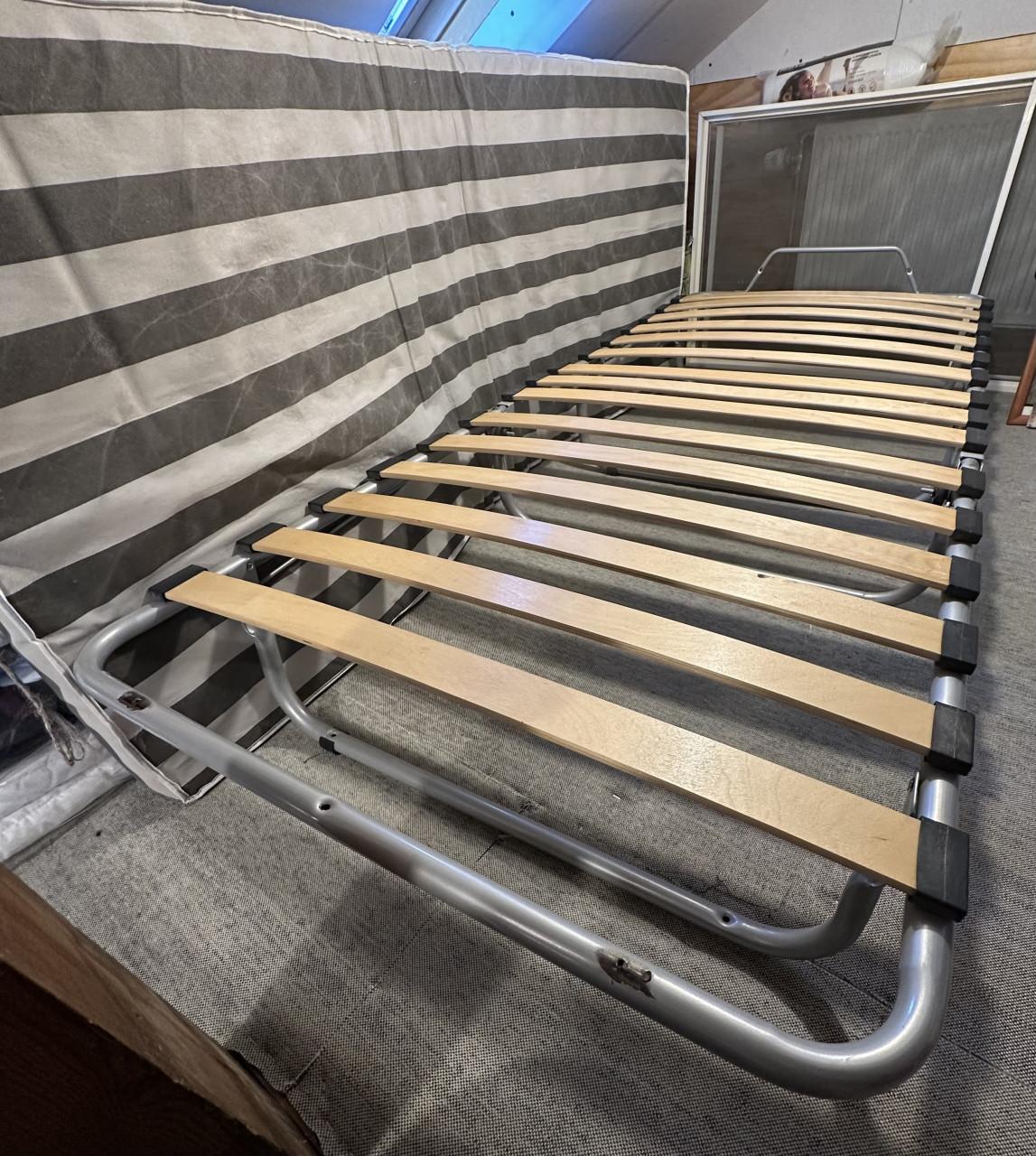 Logeerbed / stretcher 190x80