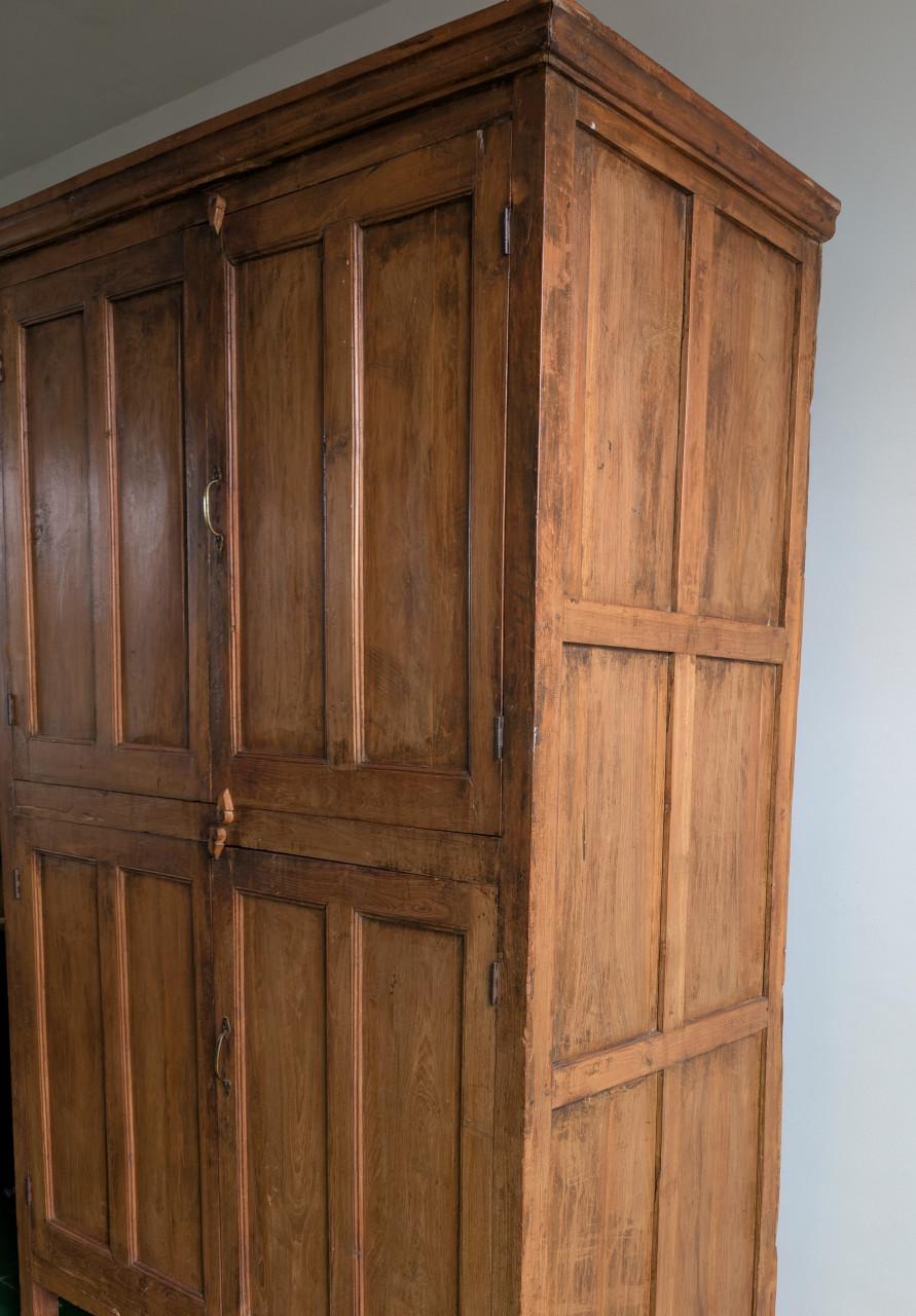 Oude teakhouten unieke koloniale opbergkast (uit India)