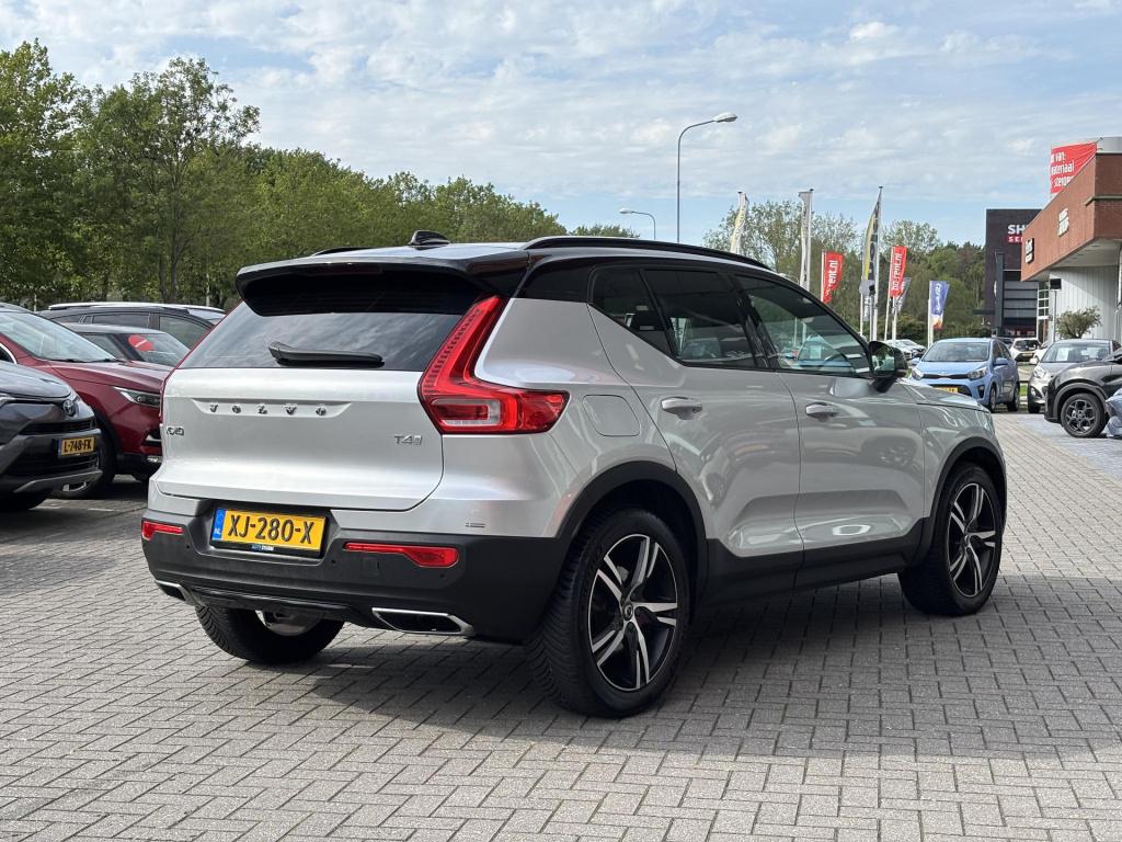 Volvo XC40 2.0 t4 r-design