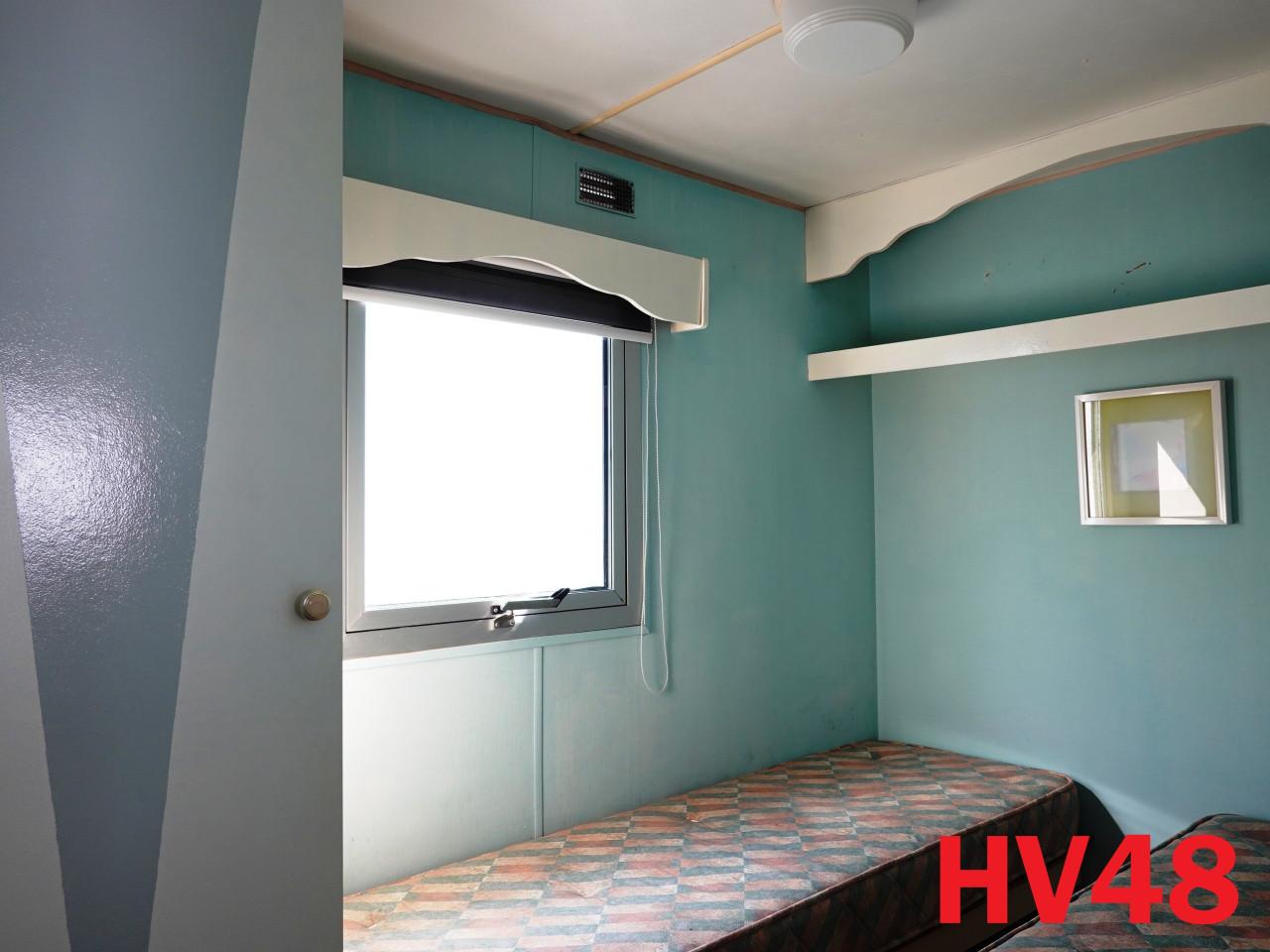Betaalbare stacaravan met dubbel glas en 2 slaapkamers te koop