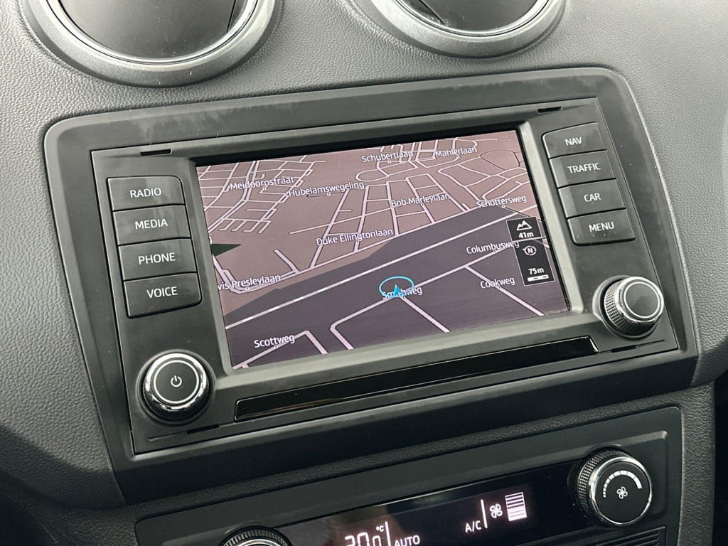 Seat Ibiza 1.0 ecotsi fr | apple carplay | trekhaak | parkeersensoren | 17'