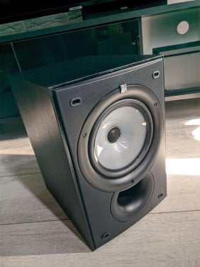 Kef Q15