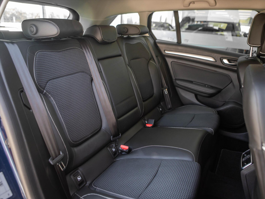 Renault Megane tce 130pk bose | navigatie | camera | park. sensoren | cruis