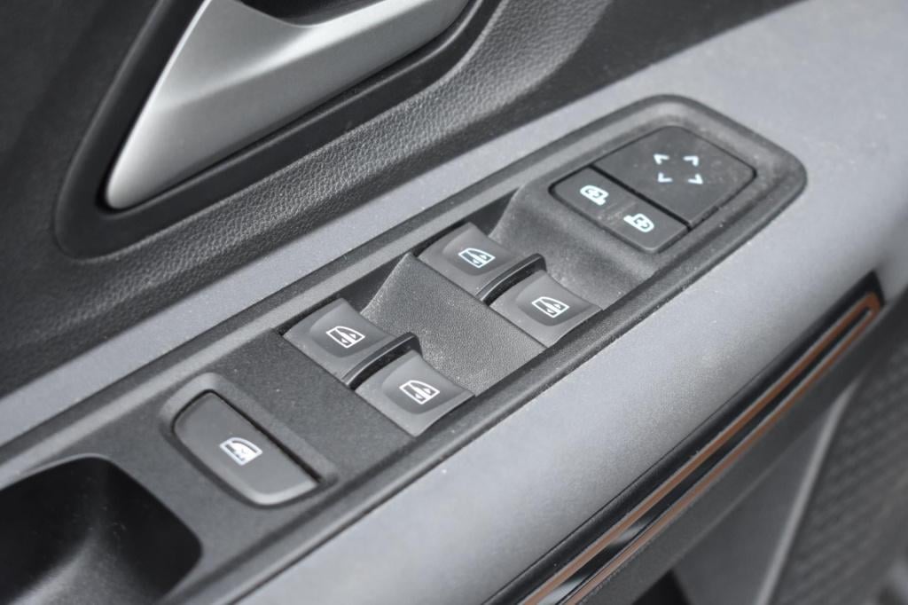 Dacia Jogger 1.6 hybrid 140 extreme 7p. | stoelverwarming | apple carplay |