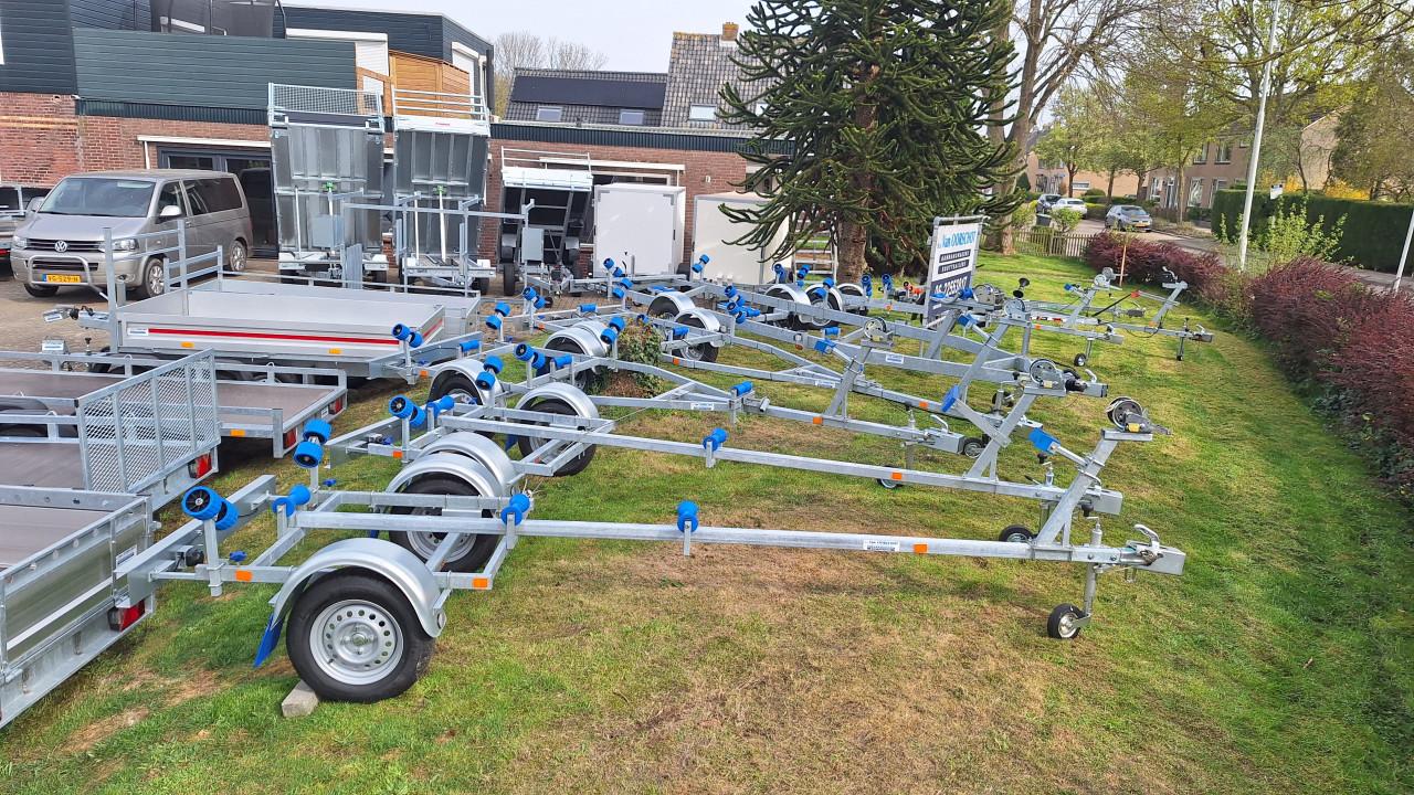Diverse TTH Boottrailers – Direct uit voorraad leverbaar.