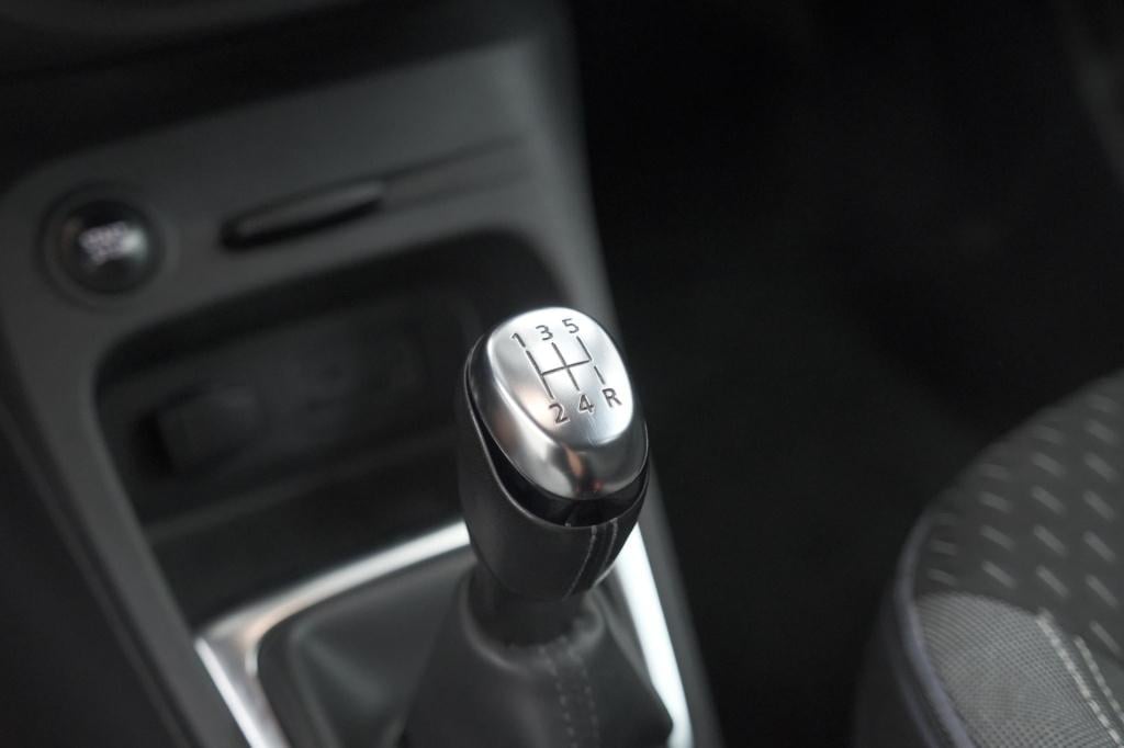 Renault Captur 90 tce intens | trekhaak |  camera | navigatie | parkeersens