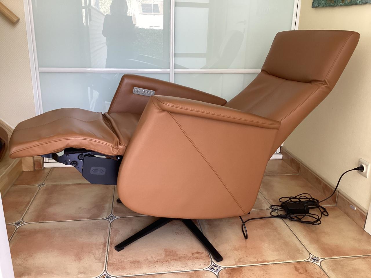 Prominent elektrische sta-op stoel  ACCU Toscana(showroomstaat)nieuw!