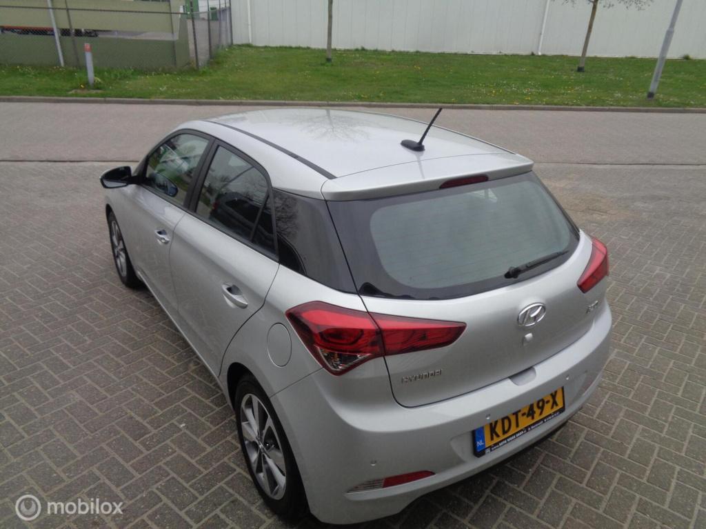 Hyundai I 20 1.0 t-gdi comfort/airco/camera/pdc/1st eig/lm velgen/slechts 8