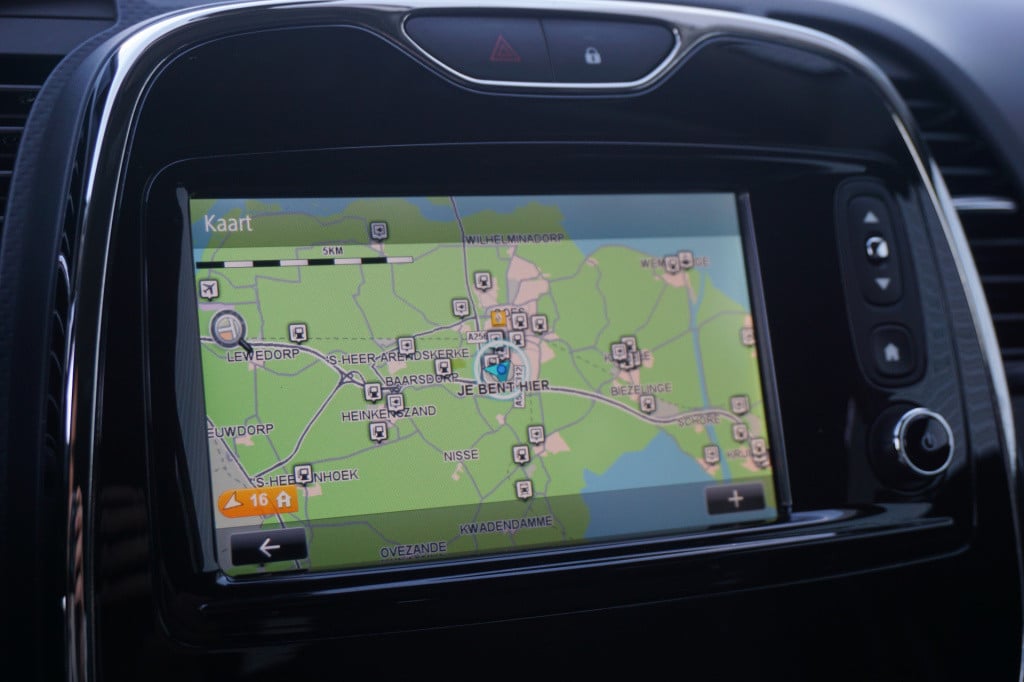 Renault Captur 0.9 tce dynamique airco / navi / parkeers. / lm velgen / tre