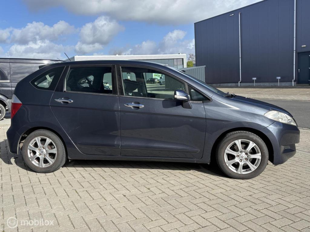 Honda Fr-v 2.0i comfort 6 versn. apk 5-2027