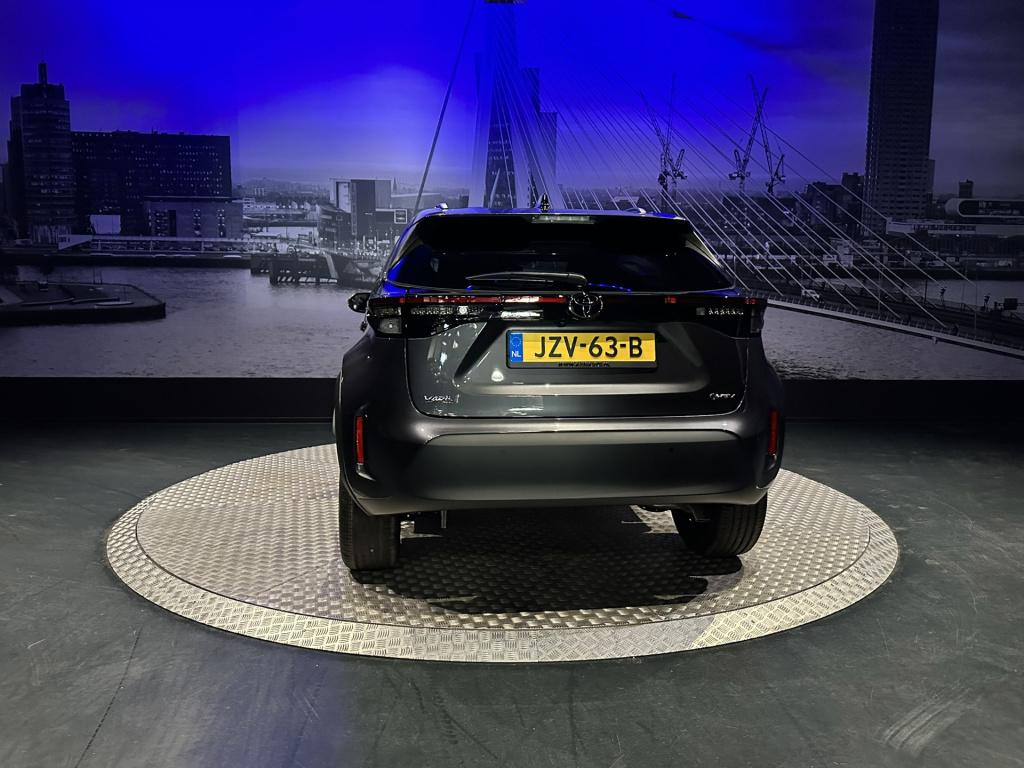 Toyota Yaris Cross 1.5 hybrid 130 dynamic *acc*winterpakket*camera*17inch*c