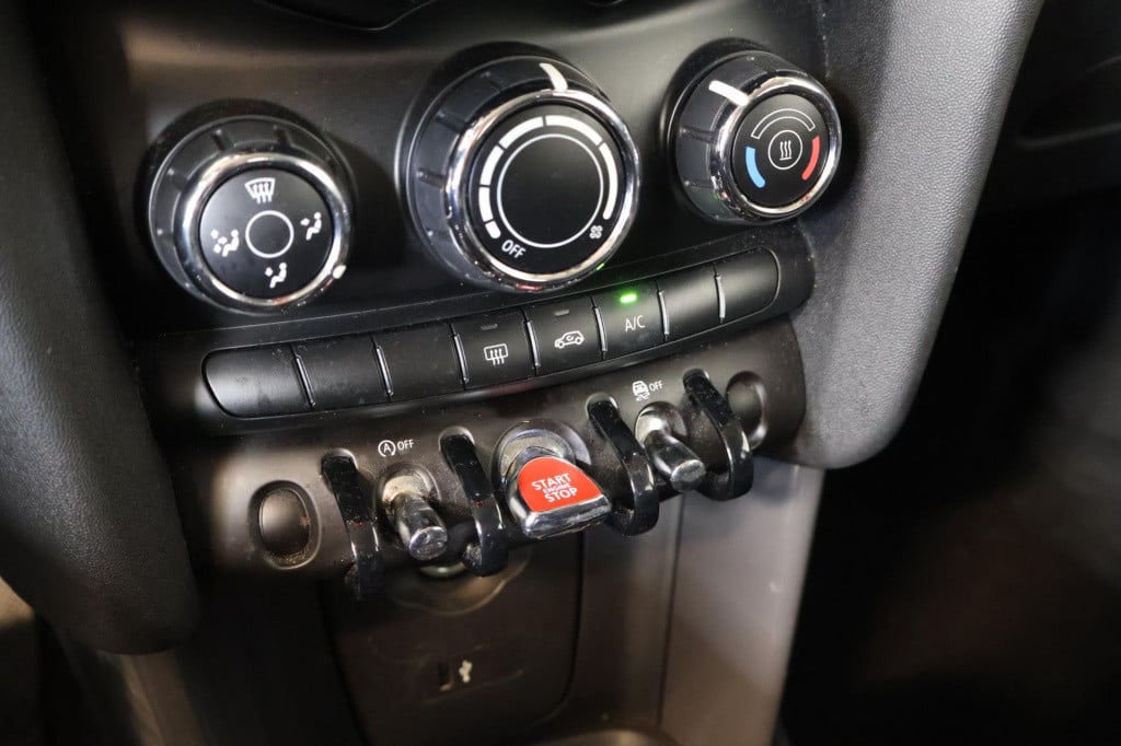 Mini One mini 1.5 first salt nl auto,btw, carplay, all season, cruise,