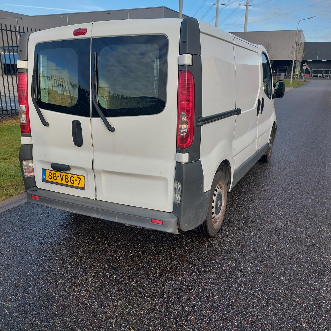 Opel Vivaro 2.0 CDTI 2.7 T -   140.801 Km