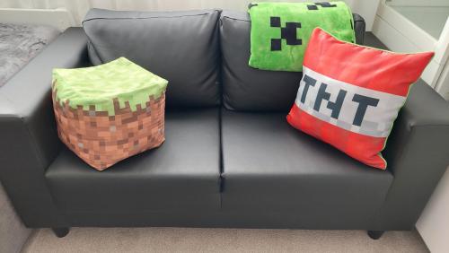 MET SPOED OP TE HALEN IN GOES LEDERLOOK BANKJE