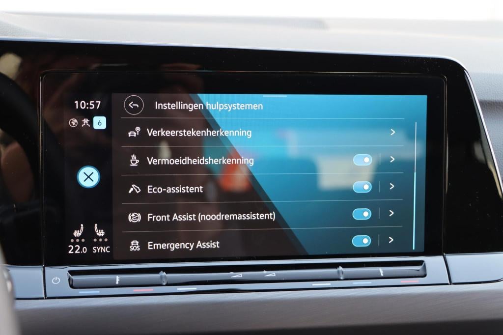 Volkswagen Golf 1.5 etsi style 150pk dsg7 | iq. drive | stuur + stoelverwar