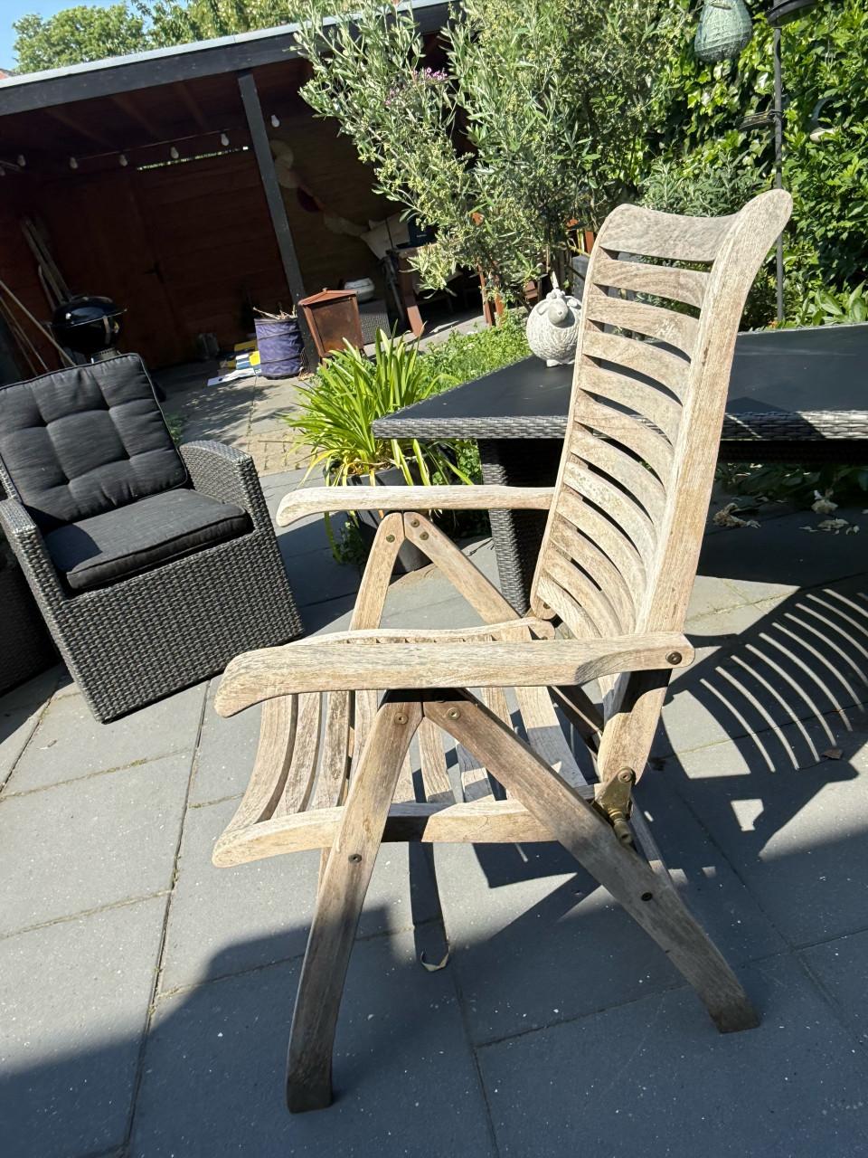 4 verstelbare hardhouten tuinstoelen incl. dikke kussens + extra kussens