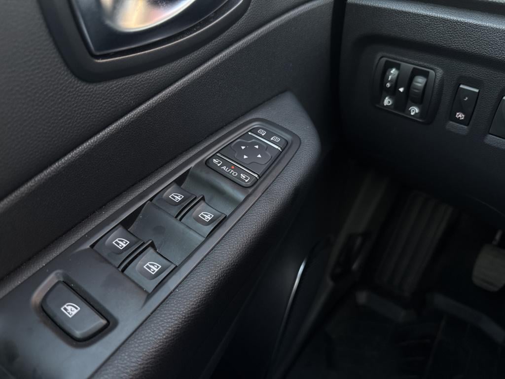 Renault Captur 0.9 tce intens | led | navi | camera | trekhaak | pdc | keyl