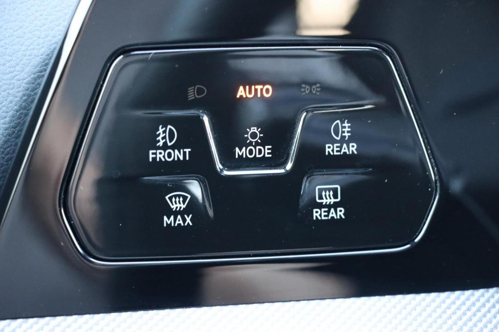 Volkswagen Golf 1.5 ehybrid gte black style 272pk dsg6