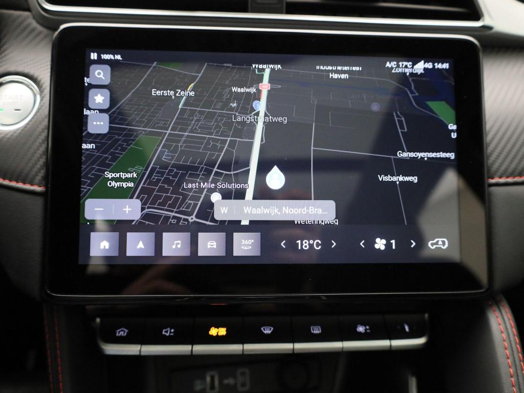 MG Zs Ev long range luxury 70 kwh | panoramadak | leder | apple carplay - a