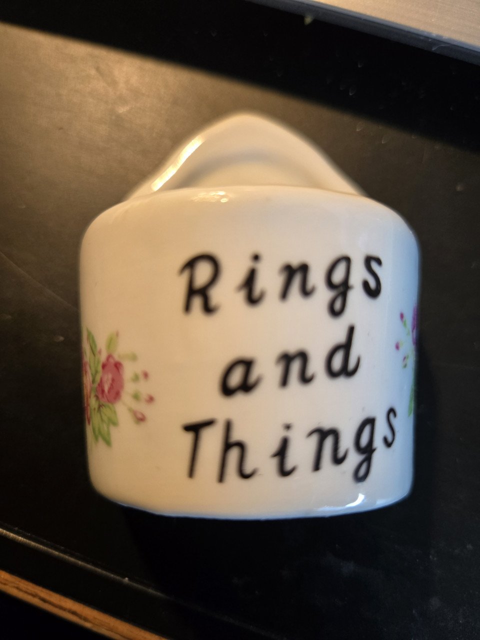 Vintage porseleinen ringen en dingen klein muurbakje 5x7 cm