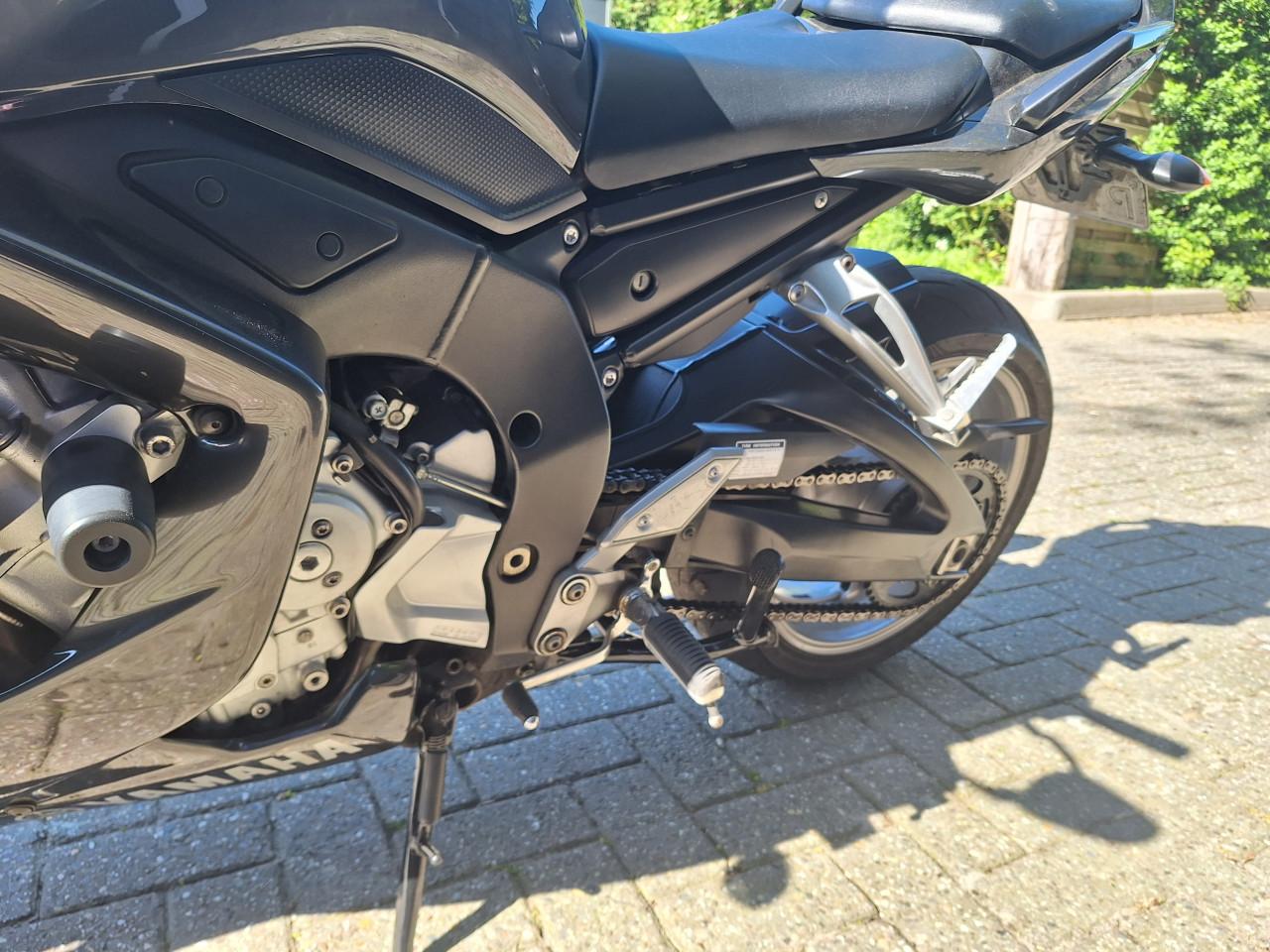 Yamaha FZ 1