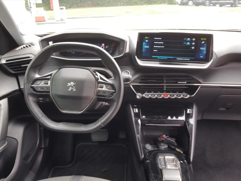 Peugeot E-2008 ev 50kwh 136pk allure pack apple carplay &android auto | nav