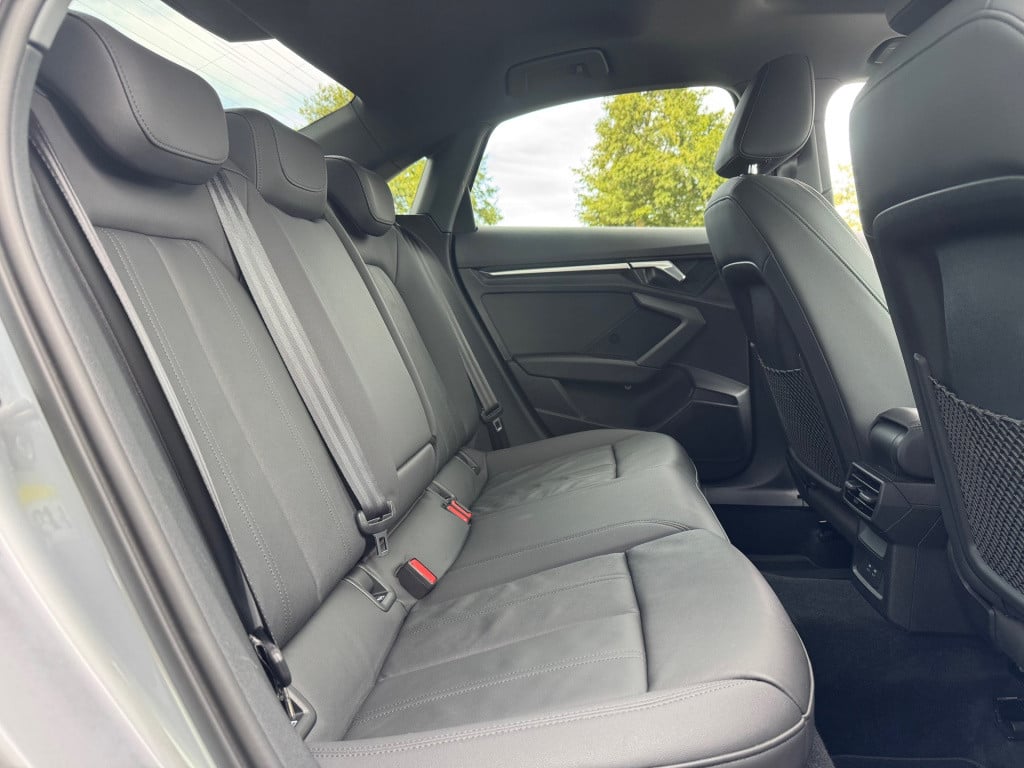Audi A3 limousine 35 tfsi * matrix led * leer * panoramadak * trekhaak