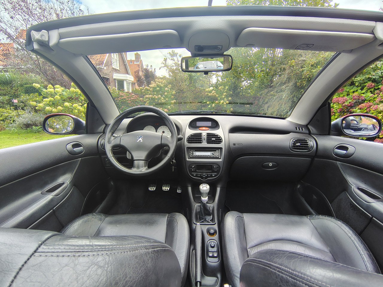 Peugeot 206 2.0 16V CC 2002 Rood