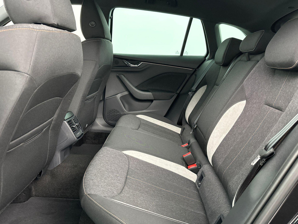 Skoda Scala 1.0 tsi business edition - travel assist
