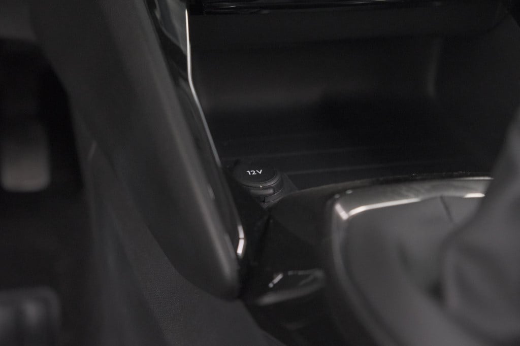 Peugeot 208 puretech 100 allure | camera | navigatie | apple carplay | park