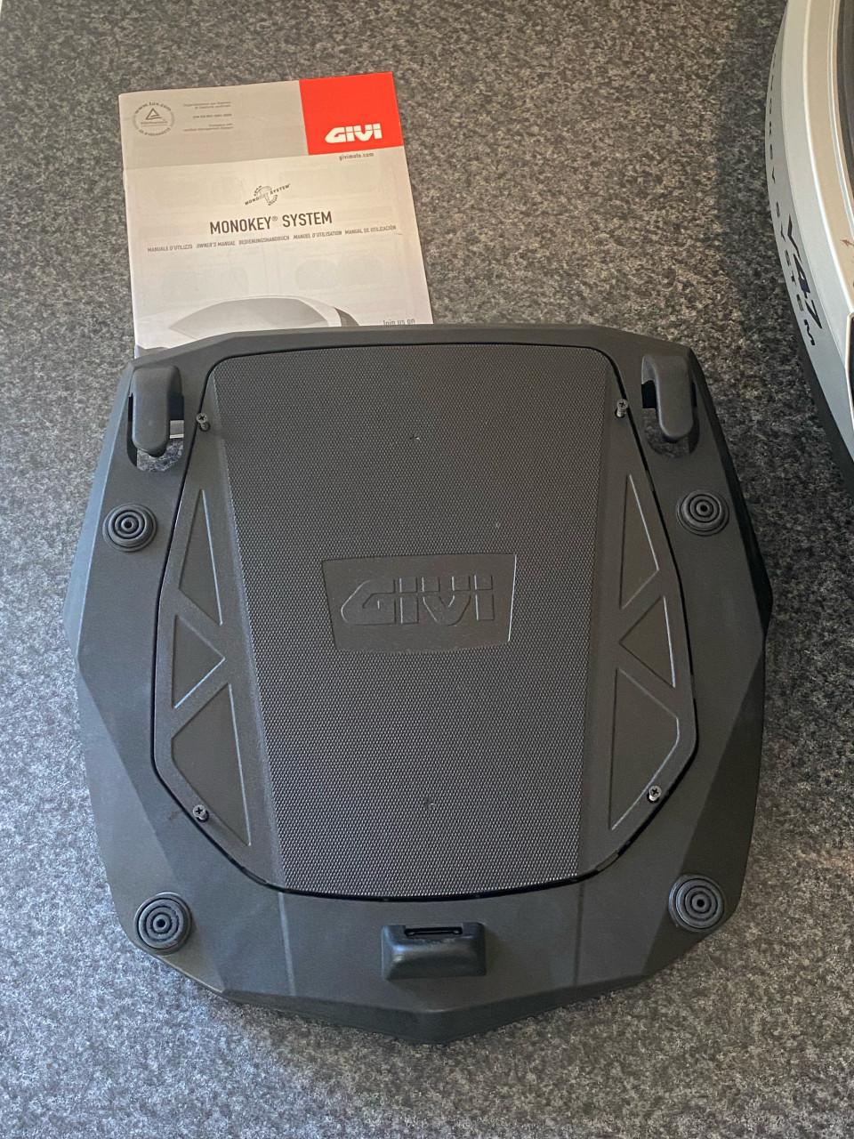 Givi topkoffer v47