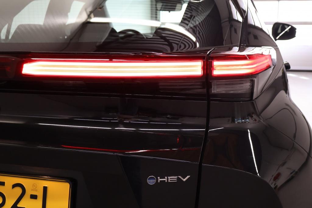 Toyota C-hr 1.8 hybrid 140 active