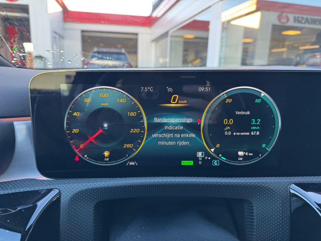 Mercedes-Benz A-Klasse 250 e business solution amg limited