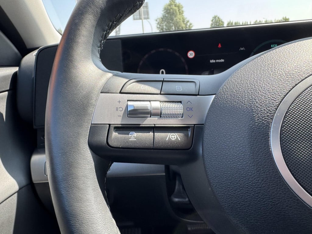 Hyundai Kona 1.6 gdi hev premium | two-tone lakkleur | stoelverwarming + -v