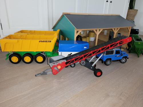 Bruder voertuigen, landbouwloods etc. etc. - Zeer goede kwaliteit