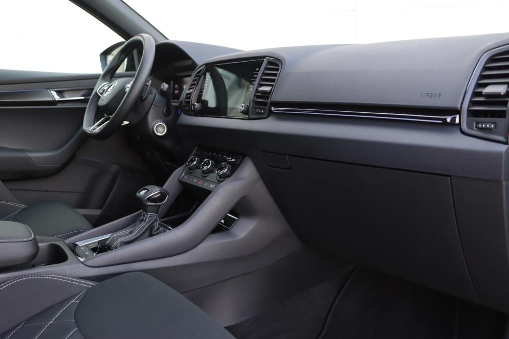 Skoda Karoq 1.5 tsi sportline business 150pk dsg7