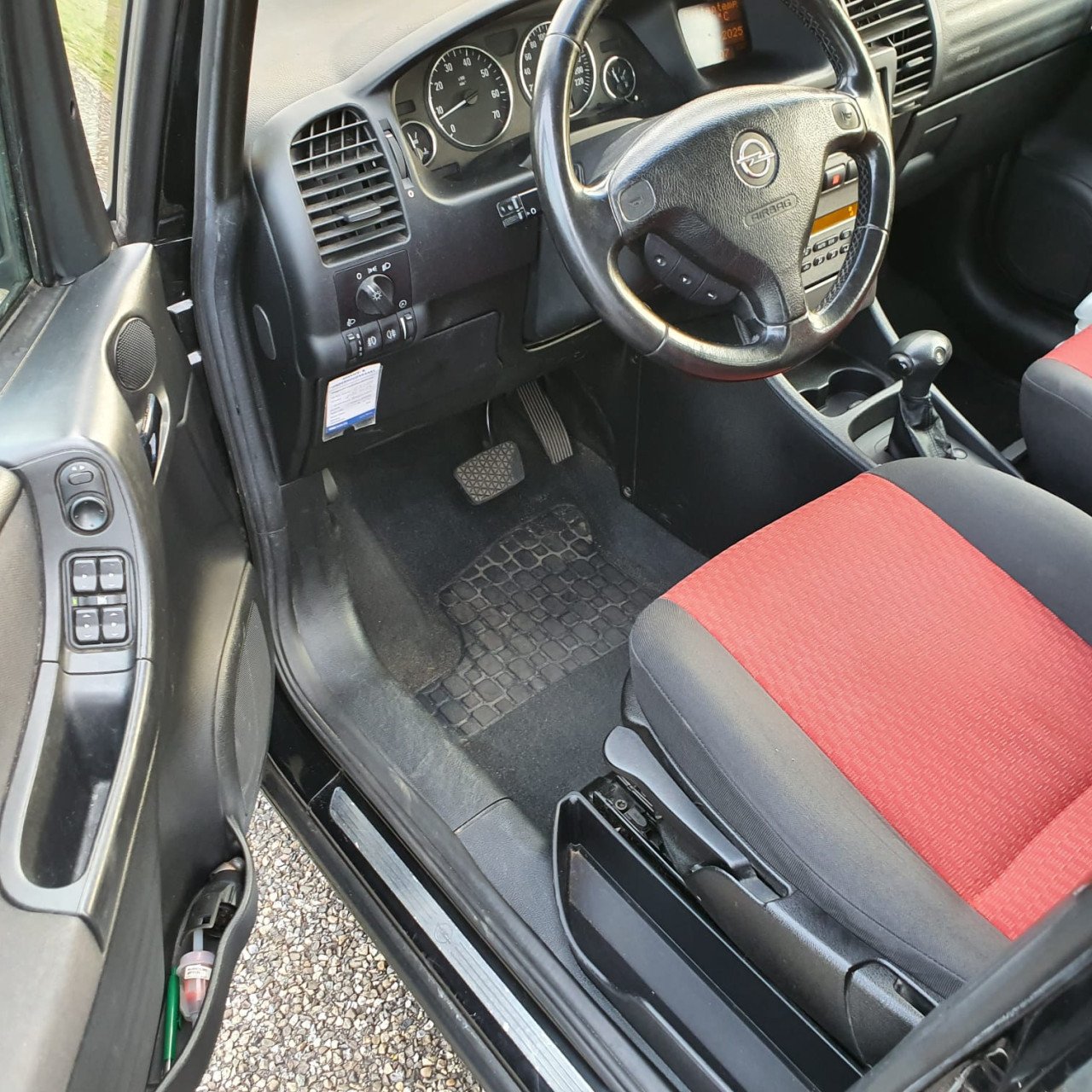 Opel Zafira 1.8 16V Elegance Automaat