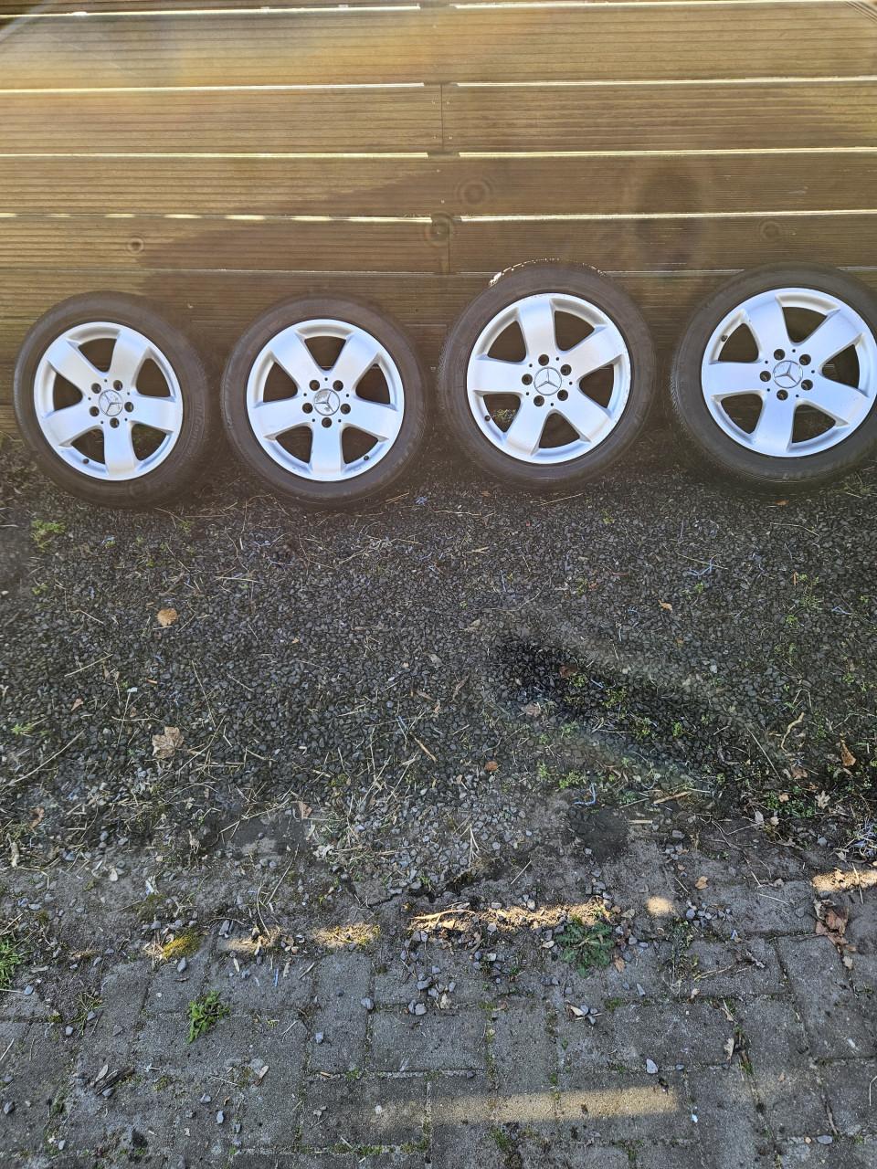 Mercedes 16 inch originele velgen met banden