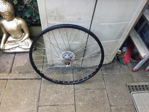 Gazelle 26 x 1,75 inch nexus achterwiel, 3 speed,rollerbrake rem