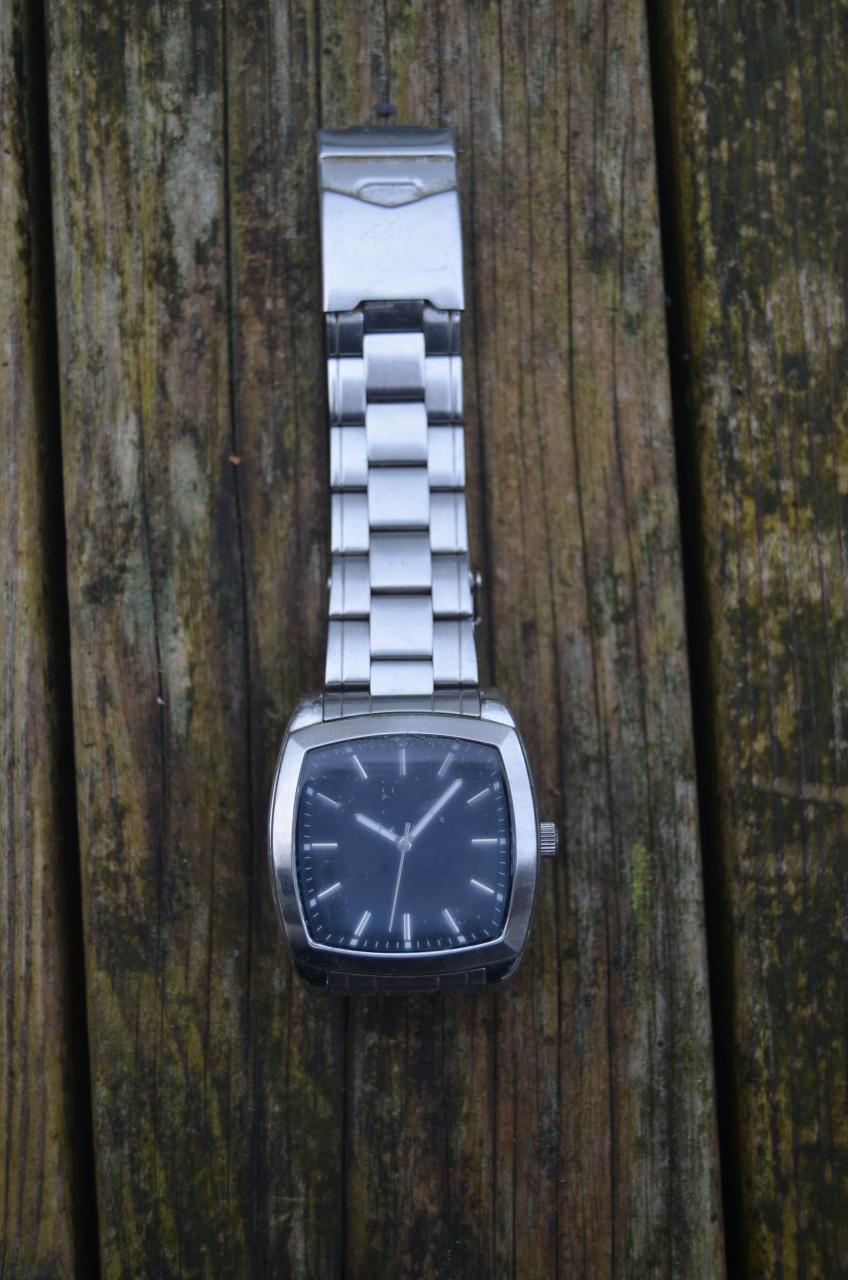 Diverse herenhorloges werking onbekend. (+ 1 armband)