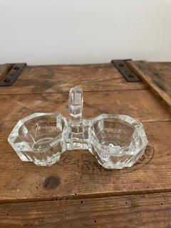 Antieke glazen peper en zout stelletjes