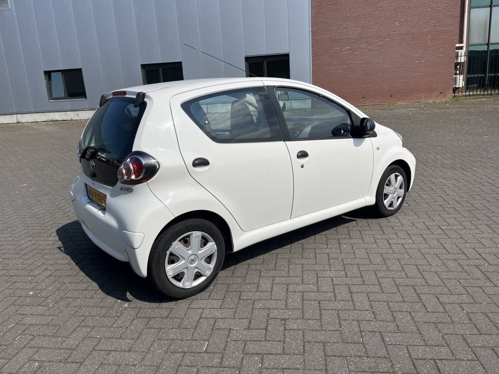 Toyota Aygo 1.0-12v cool 50 dkm