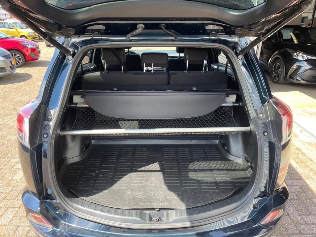 Toyota Rav4 2.5 hybrid awd executive black edition|pano|1650 kg trekgewicht