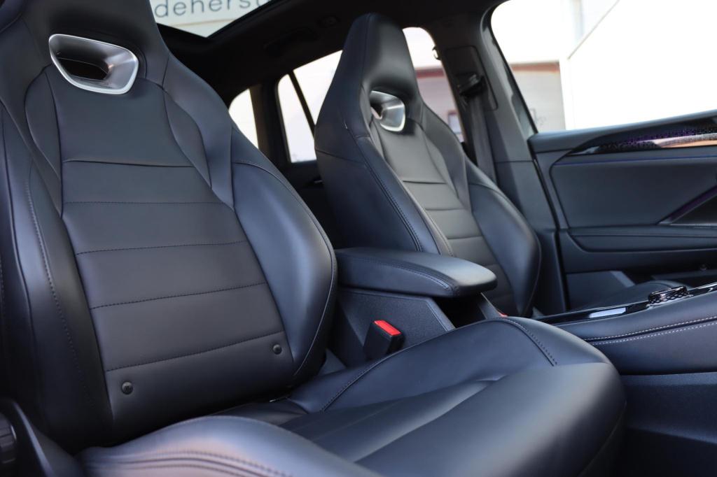 Volkswagen Tiguan 1.5 ehybrid r-line business 272pk dsg6 | soh 93,8% |
