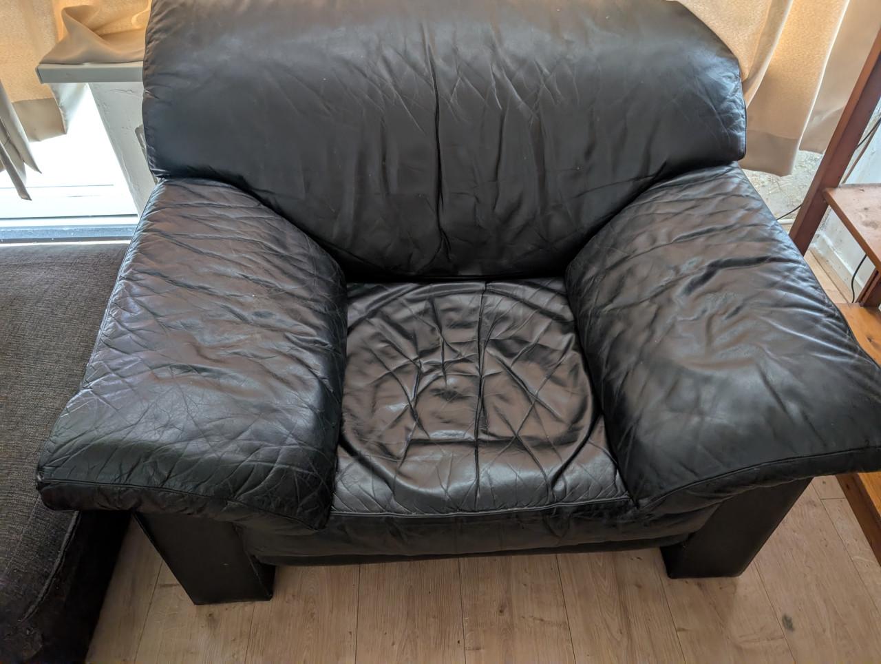 Gratis zetel en 2 Bankstellen en hoekbank